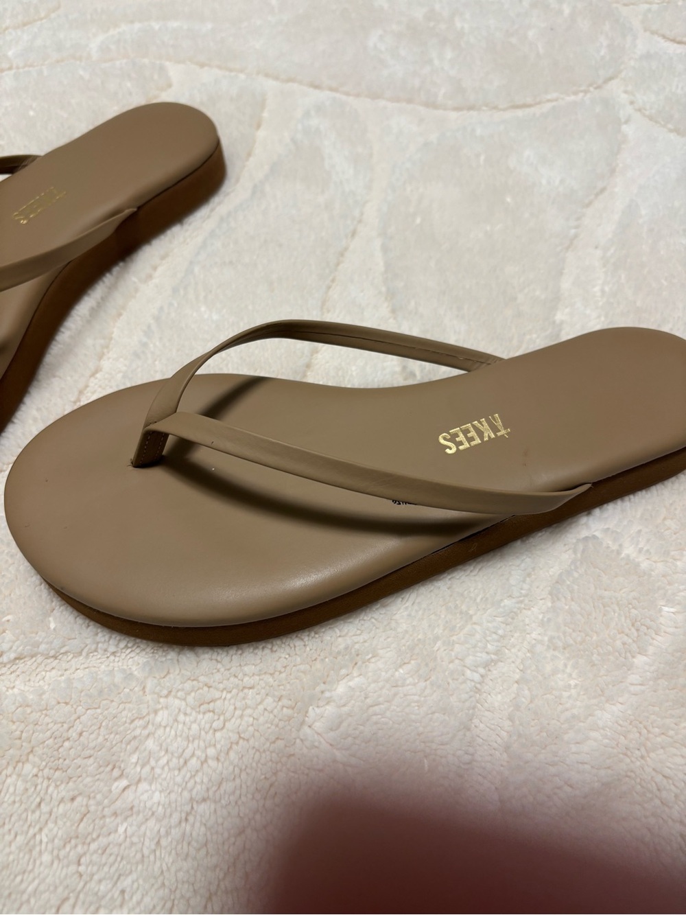 TKEES Taupe/Tan Slim-Strap Flip Flop Sandals - Picture 2 of 4